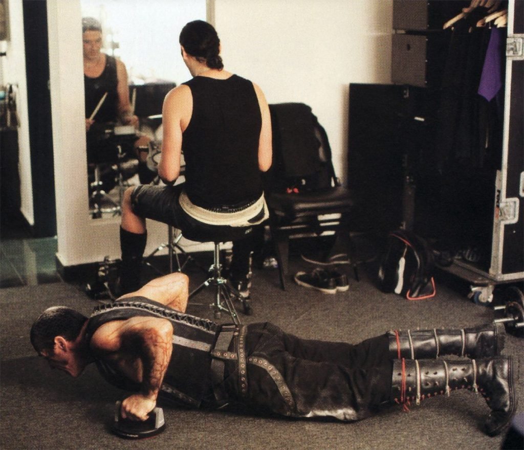 Till Lindemann & Christoph Schneider in their backstage room